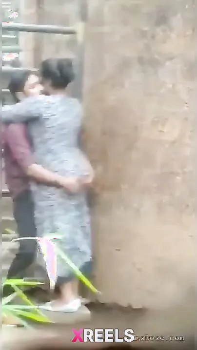 Young Desi Lovers Secretly Grinding In Backyard