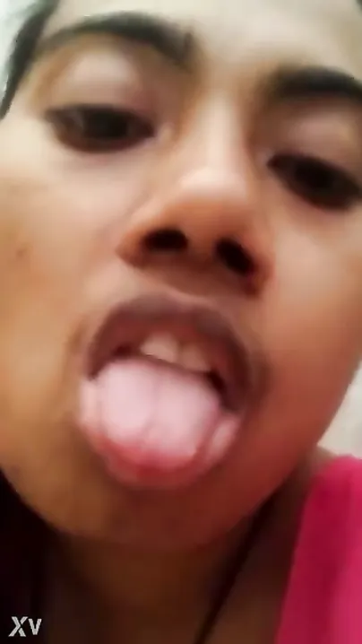 Desi Big Boobs Babe Pissing Wildly In Viral Bathroom Clip
