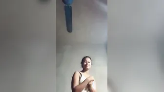 Desi Babe Peeling Off Nighty Exposing Juicy Tits