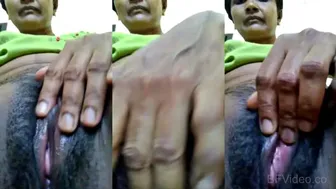 Mature Aunty Flashing Hairy Pussy In Jungle Trail