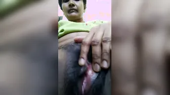 Mature Aunty Flashing Hairy Pussy In Jungle Trail
