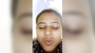 Boudi Flashing Huge Tits And Hairy Bush While Fingering Chut