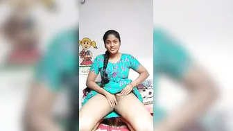 Super Hot Desi Slut Showing Wet Pussy In Leaked Mms