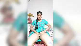 Super Hot Desi Slut Showing Wet Pussy In Leaked Mms