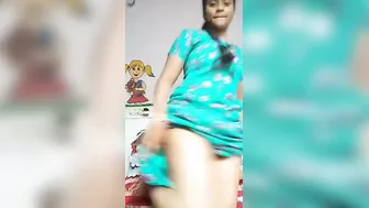 Super Hot Desi Slut Showing Wet Pussy In Leaked Mms