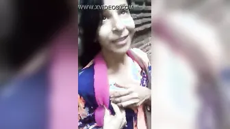 Village Randi Flashing Juicy Boobs To Bf In Sugarcane Field
