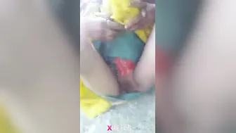 Village Bhabhi Moaning With Lover's Lund Deep In Jungle