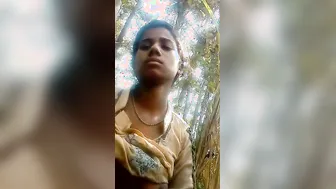 Desi Village Lovers Sneaking First Outdoor Chudai In Fields