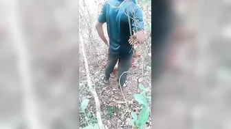 Mature Bhabhi Seducing Young Stud Outdoors In Sugarcane Field