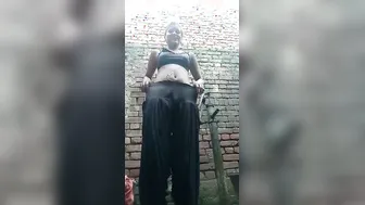 Village Randi Bathing Nude Fingering Chut By Tube Well