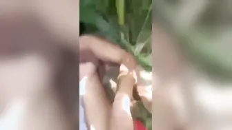 Gf Fucked Wild On Khet Grass Mms With Village Boyfriend