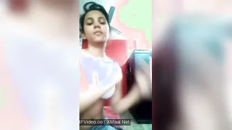 Cute Indian Randi Dropping Blouse For Milky Chuchi Show