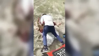 Dehati Randi Outdoor Chut Thokne Mms In Khet