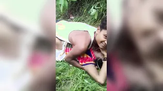 Local Desi Pair Outdoor Sex Caught Near Fields Goes Viral