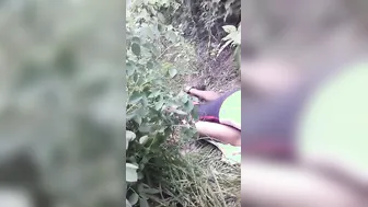 Local Desi Pair Outdoor Sex Caught Near Fields Goes Viral