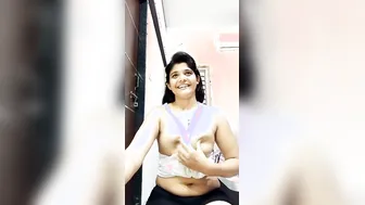 Lovely Indian Gf Lifting Top For Boob Show Mms Sensation