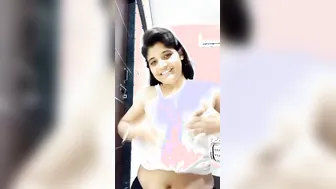 Lovely Indian Gf Lifting Top For Boob Show Mms Sensation