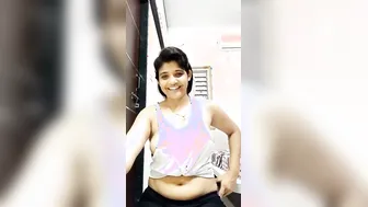 Lovely Indian Gf Lifting Top For Boob Show Mms Sensation