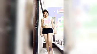 Lovely Indian Gf Lifting Top For Boob Show Mms Sensation