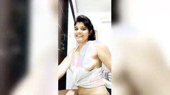 Lovely Indian Gf Lifting Top For Boob Show Mms Sensation