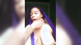 Cheeky Bhabhi Bouncing Massive Boobs In Nighty Cam Show