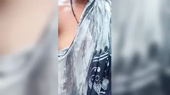 Guy Filming Bhabhi's Topless Bath With Soap And Wet Curves