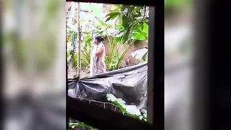 Neighbor Bhabhi Soaping Naked Body In Outdoor Bucket Bath Spy