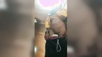 Muslim Bhabhi Flashing Fat Ass And Chut On Video Call Fun