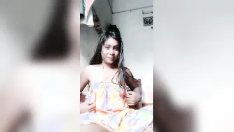 Shy Desi Village Girl Lifting Kurti Exposing Juicy Boobs On Cam