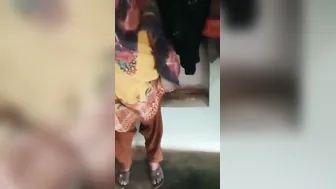 Pakistani Bhabhi's Steamy Chudai Scandal Rocking Mms Circuits