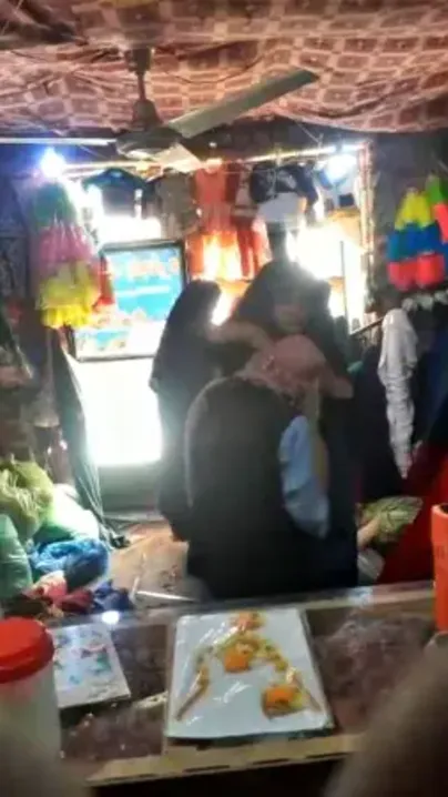 Pak Dukaandar Fucking Two Randis Shop Counter Sex