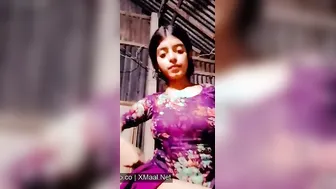 Cute Gaon Ki Ladki Flashing Tight Kuwari Chut Closeup