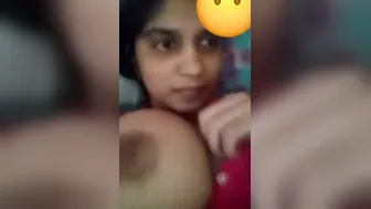 Horny Punjabi Babe Flashing Huge Melons On Whatsapp Video Call