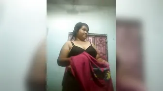 Desi Bhabhi Stripping Sari Revealing Massive Jugs In Village Hut