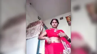 Bihari Bhabhi Lifting Pallu Flashing Boobs On Jio Cam Live
