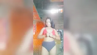 Dehati Teen Flashing Virgin Boobs And Pink Chut Closeup