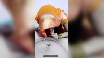 Cute Bhabhi Slurping Hubby's Laal Mota Dick Eagerly