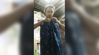 Cute Dehati Teen Baring Perky Boobs And Tight Chut