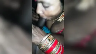Busty Dehati Bhabhi Slurping Neighbor's Lund Hungrily