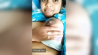 Desi Bhabhi Squeezing Milky Boobs Over Morning Chai Steam