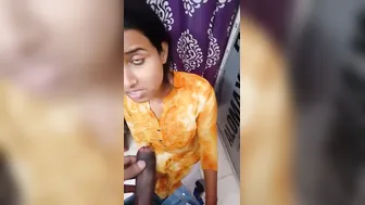 Desi Salesgirl Gulping Dick Deep In Dirty Shop Toilet Stall