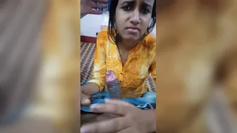 Desi Salesgirl Gulping Dick Deep In Dirty Shop Toilet Stall