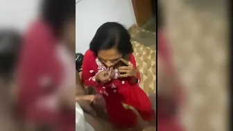 Desi Housemaid Sucking Owner's Lund Behind Kitchen Door