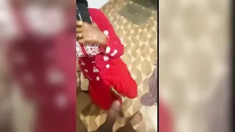 Desi Housemaid Sucking Owner's Lund Behind Kitchen Door