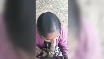 Desi Slut Kneeling Outdoors Sucking Cock Like Pro Whore