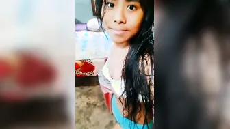 Guwahati Gf Filming Topless Jiggle For Bf's Dirty Chat