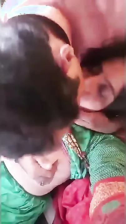 Amateur Desi Couple Fucking Hard In Parked Car Mms