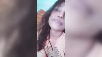 Pompom Desi Girl Topless Jiggling Tits In Village Courtyard