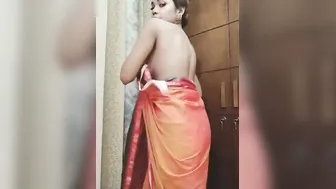 Beautiful Bengali Girl Stripping Saree Slow In Bedroom