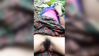 Bf Filming Gf's Jungle Bushy Choot Dripping Wet In Bedroom